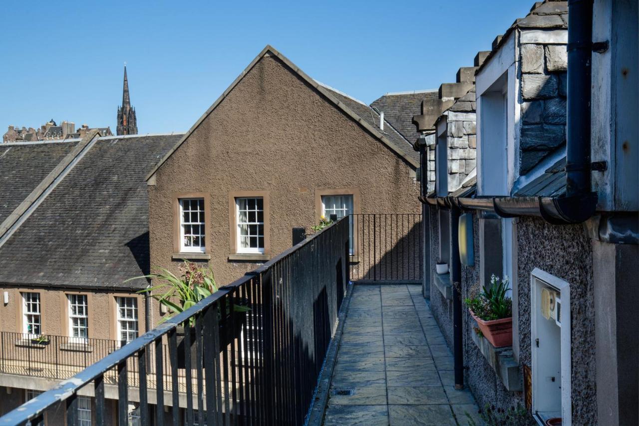 Modern Grassmarket Apartment Edinburgh Dış mekan fotoğraf